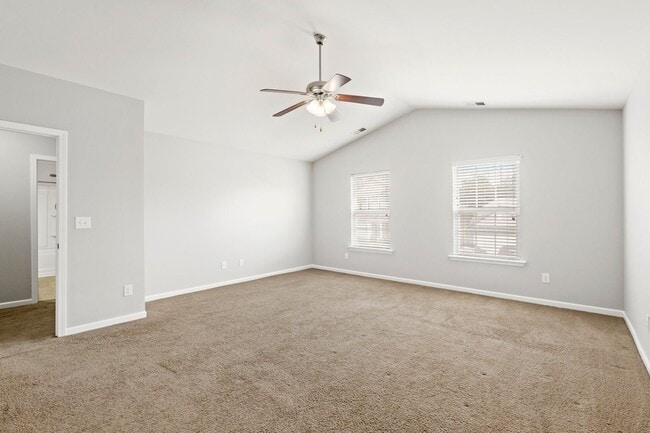Building Photo - 200 Willow Grv Wy