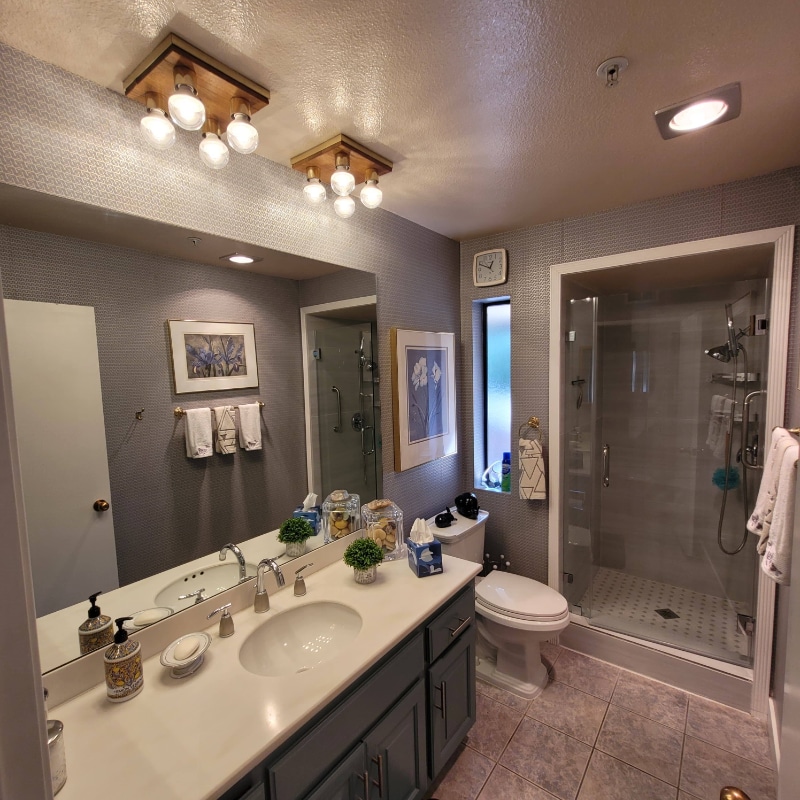 Building Photo - 222 N Calle El Segundo