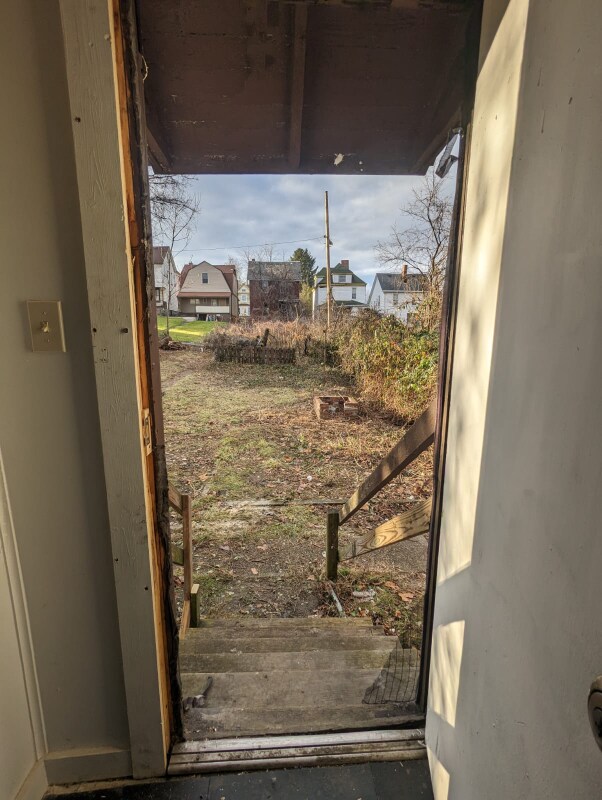 Building Photo - 421-423-423 Caldwell St