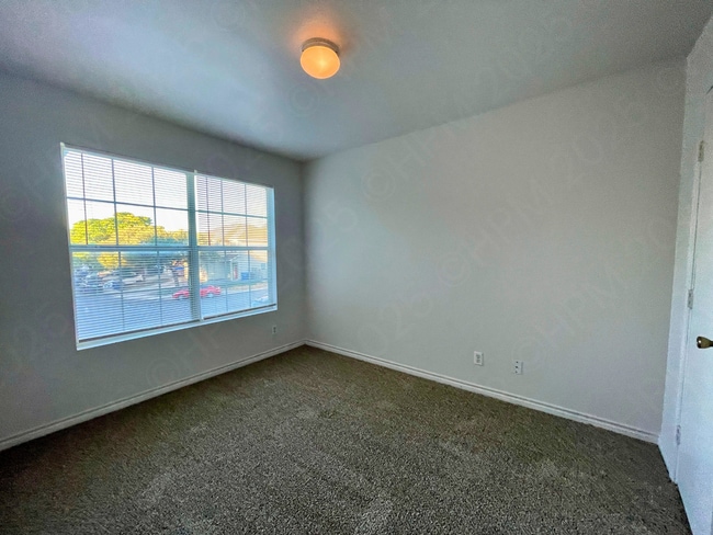 Building Photo - 8603 Kingsbury View