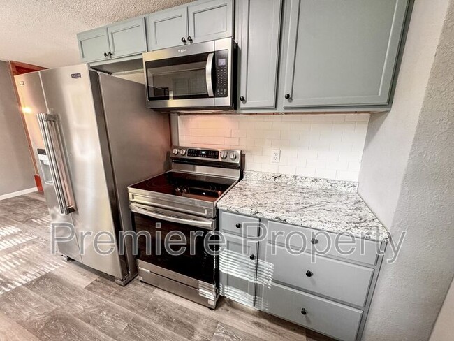 Building Photo - 103 N Cogan Ln