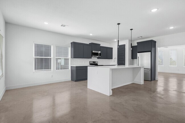 Building Photo - 3010 Alpha Wolf Ct