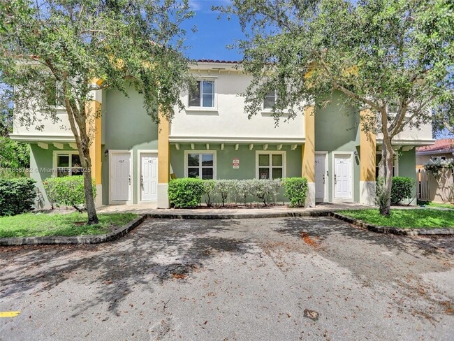 Primary Photo - 425 NW 40th Ct