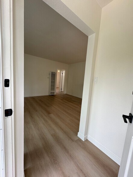 Building Photo - 11824 Ocean Park Blvd