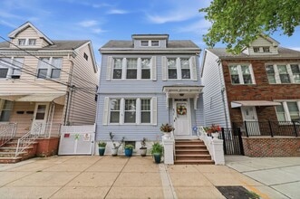 Building Photo - 211 McAdoo Ave