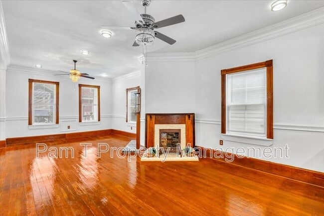 Building Photo - 513 E 33rd St