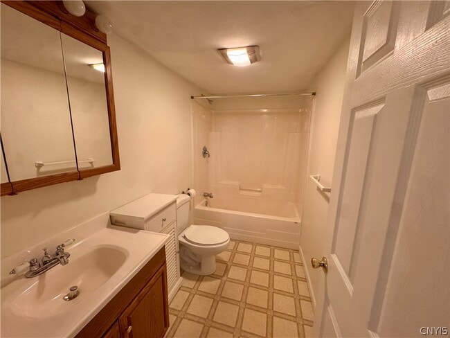 Building Photo - 5553 W Main St