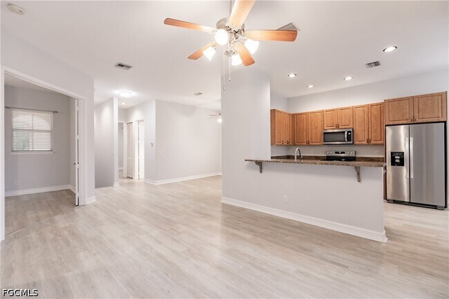 Building Photo - 12060 Lucca St