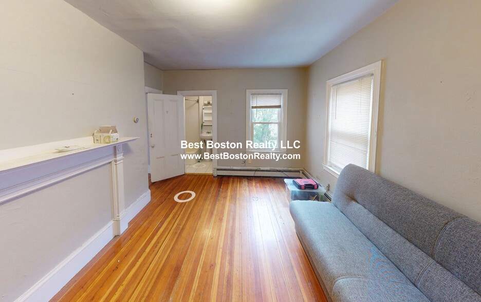 Building Photo - 63 Dana St