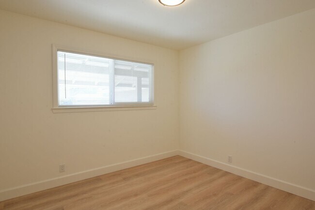 Building Photo - Beautifully Remodeled 3 Bedroom 2 Bath in Desirable Campbell Neighborhood