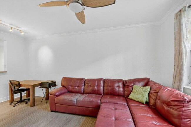 Building Photo - 1805 N Flagler Dr