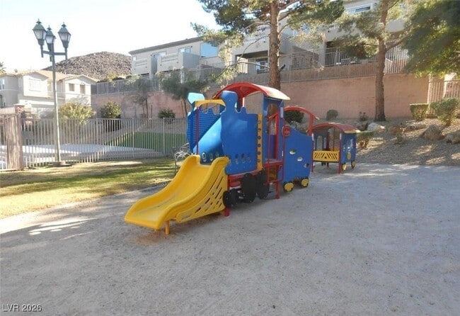 Building Photo - 664 Solitude Point Ave