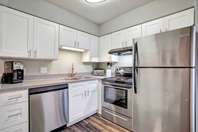 Primary Photo - Lifestyle Convenience Meets Natural Beauty