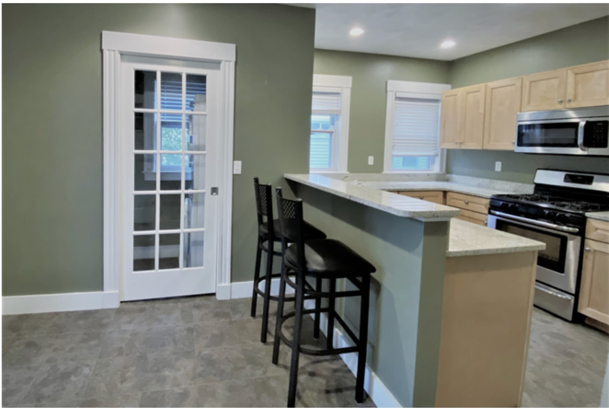 Building Photo - 85 Yale St