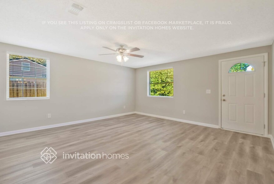 Building Photo - 2771 Commanche Ave