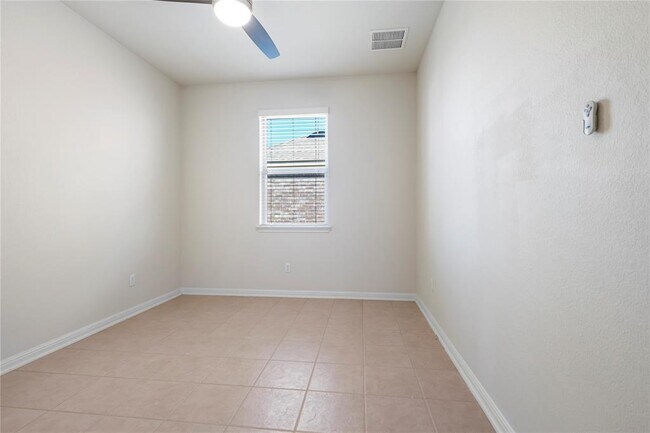 Building Photo - 2925 Scout Pony Dr