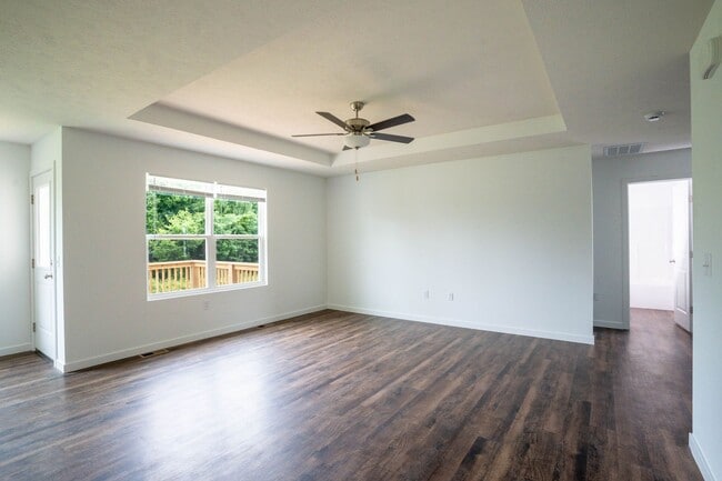 Building Photo - BRAND NEW 3 BEDROOM HOME - BOLIVAR, MO