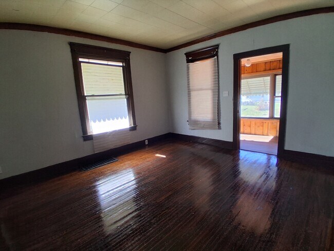 Building Photo - 409 Avenue-A