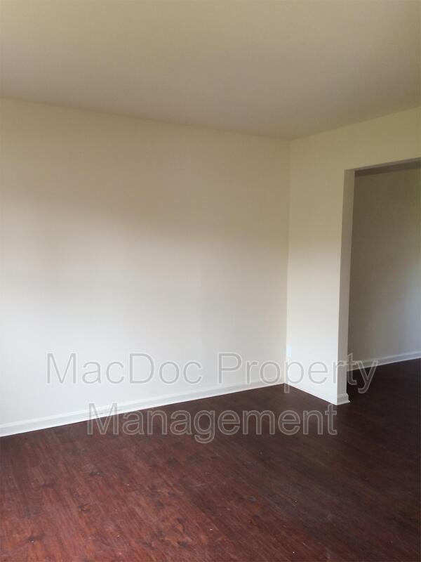 Building Photo - 298 Red Oak Dr