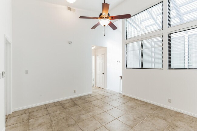 Building Photo - 45324 Driftwood Dr
