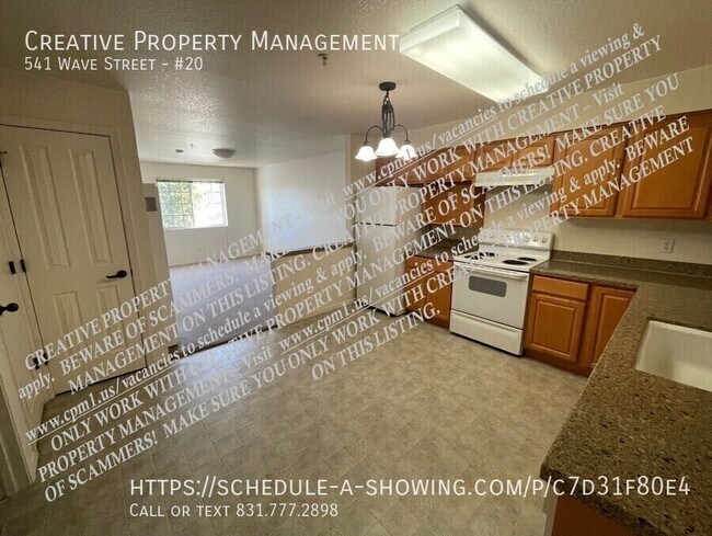 Building Photo - 541 Wave St