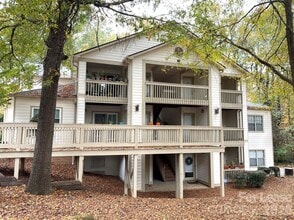 Building Photo - 1001 Churchill Downs Ct