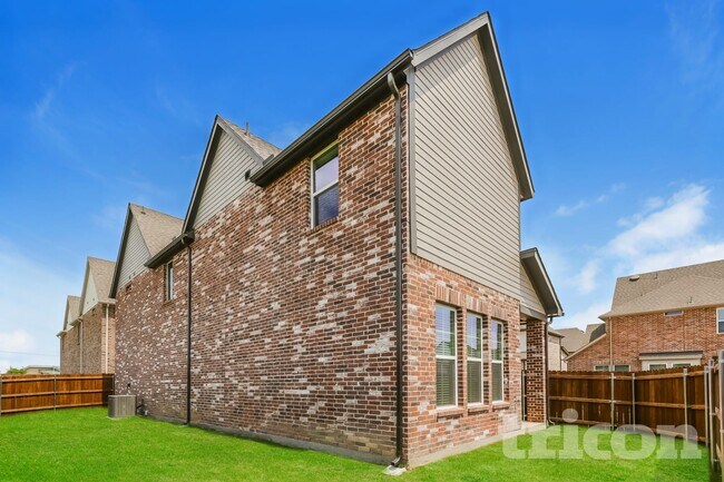 Building Photo - 205 Hucknall Ct