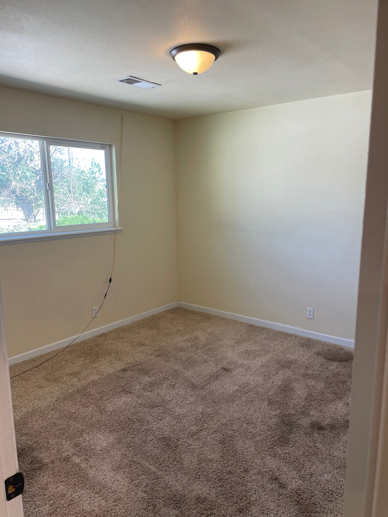 Building Photo - 1606 Pecan Cir