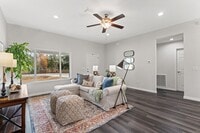 Building Photo - 3229 Dolphin Dr