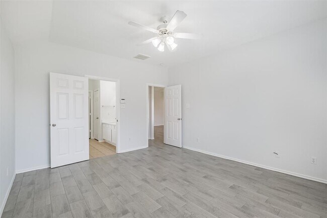 Building Photo - 5702 Carrollton Creek Ct