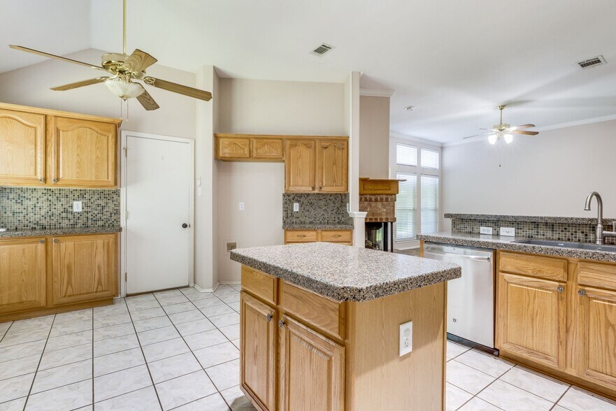 Building Photo - 2603 Tourette Ct