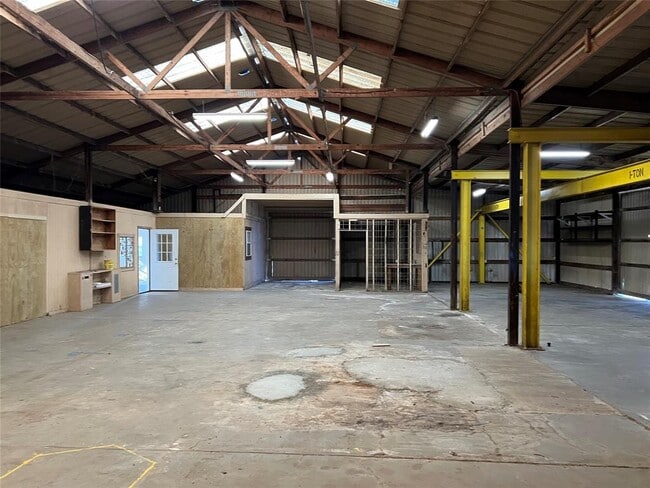 Building Photo - 7006 Bailey Rd