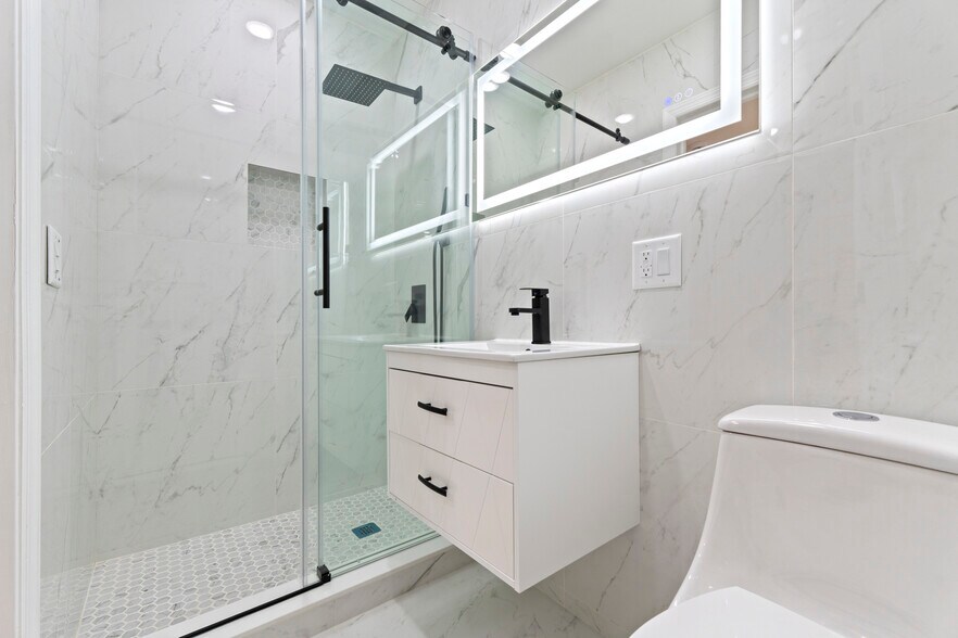 2nd bath - 40 Lewis Ave