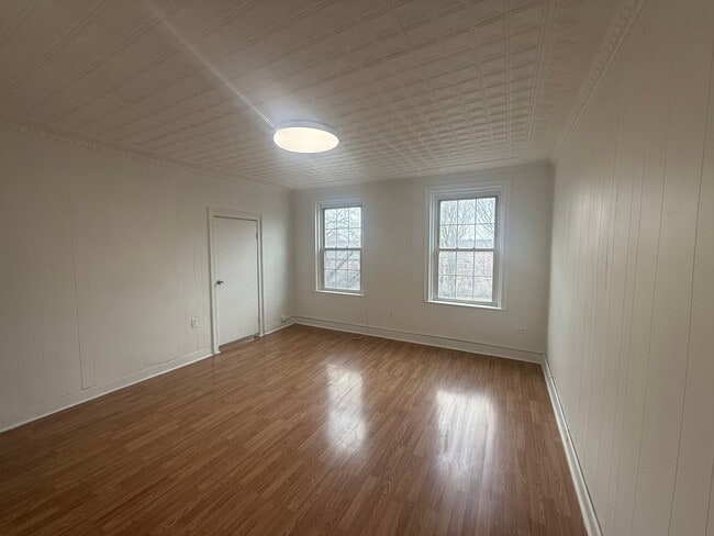 Building Photo - 37 Harmony St