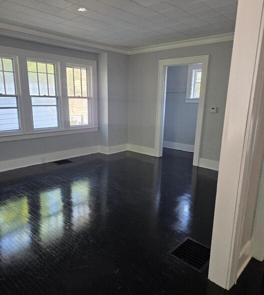 Living Room - 485 Sawyer St