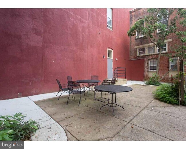 Building Photo - 1100 Spruce St