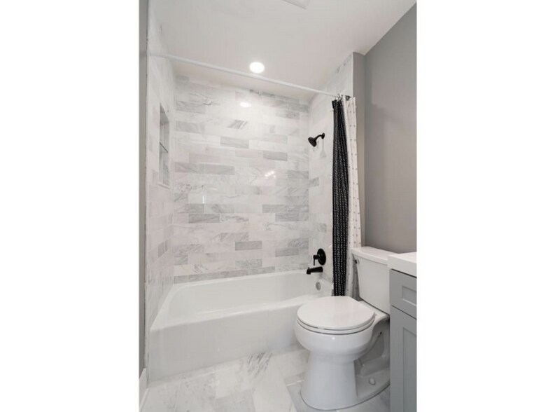 Building Photo - 4248 Regent Ave N