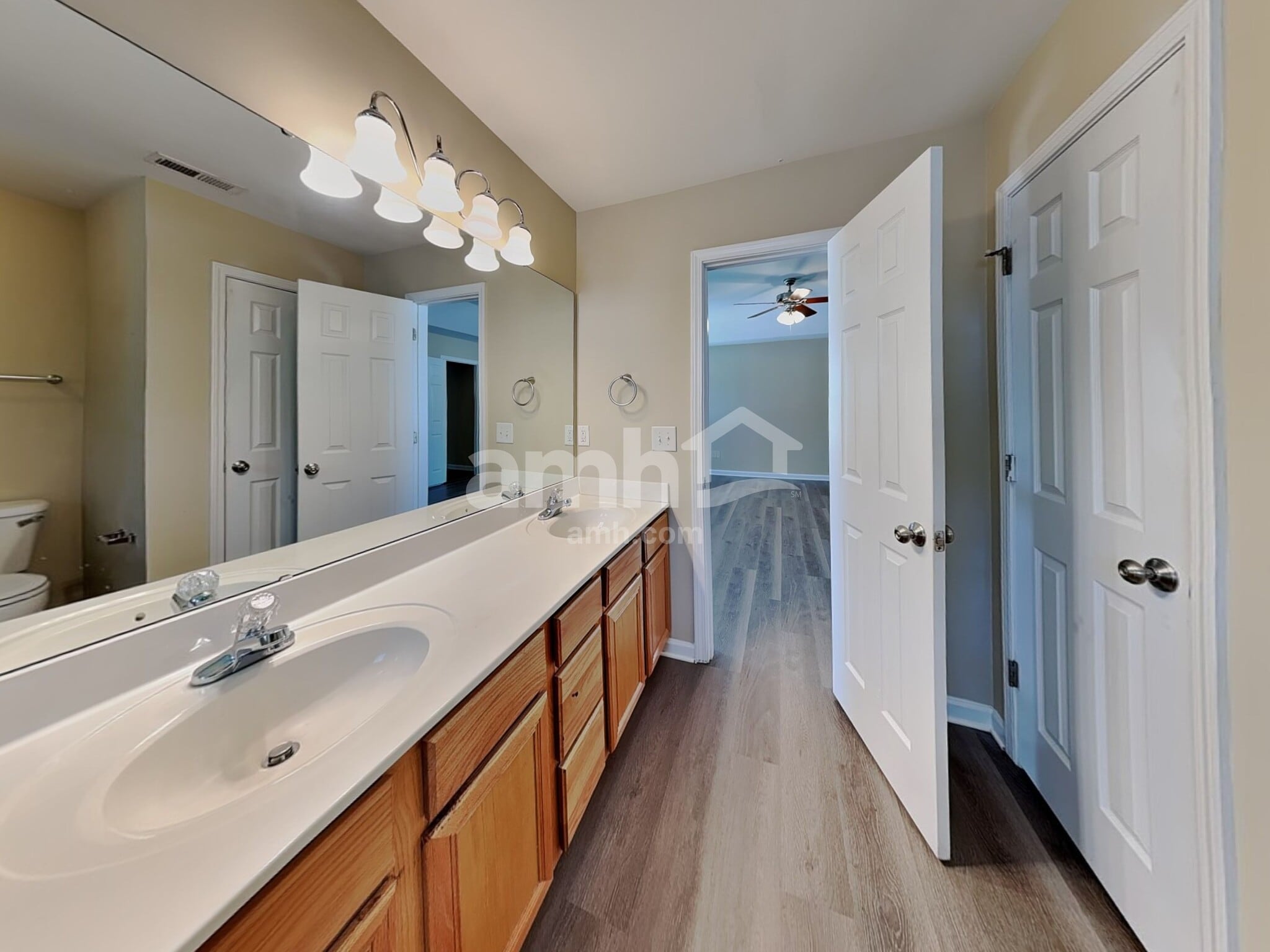 Building Photo - 918 Pristine Ln