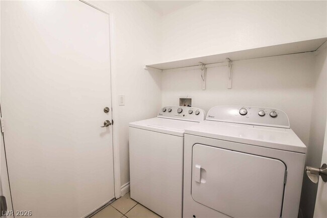 Building Photo - 5309 French Lavender St