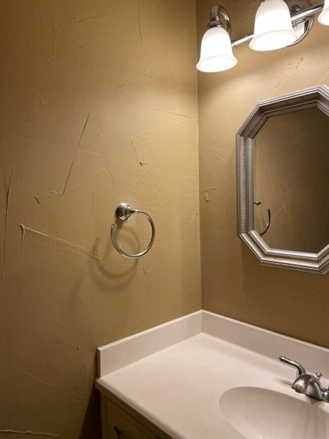 Building Photo - Available Now! No Pets! Beautiful 4 bed/2....