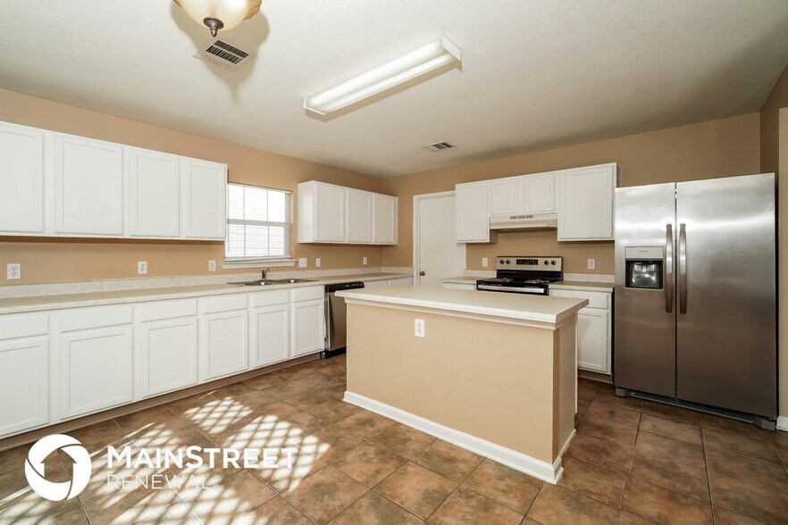 Building Photo - 13109 Lofton Cliff Dr