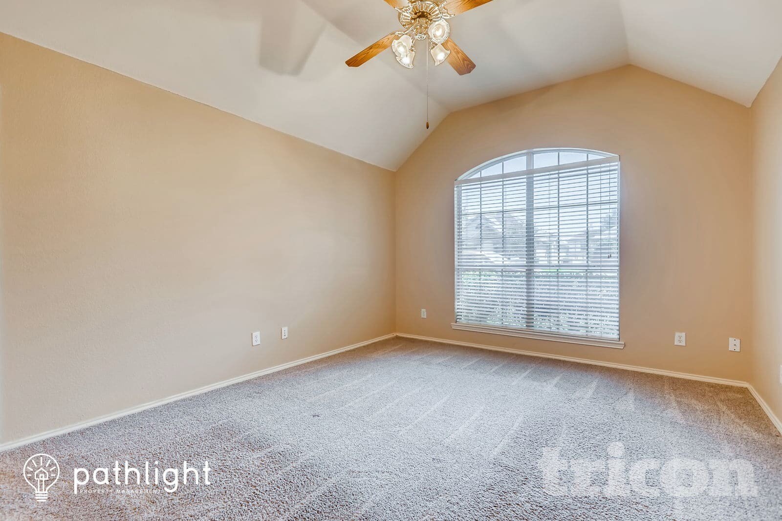 Building Photo - 1801 Pecan View Dr