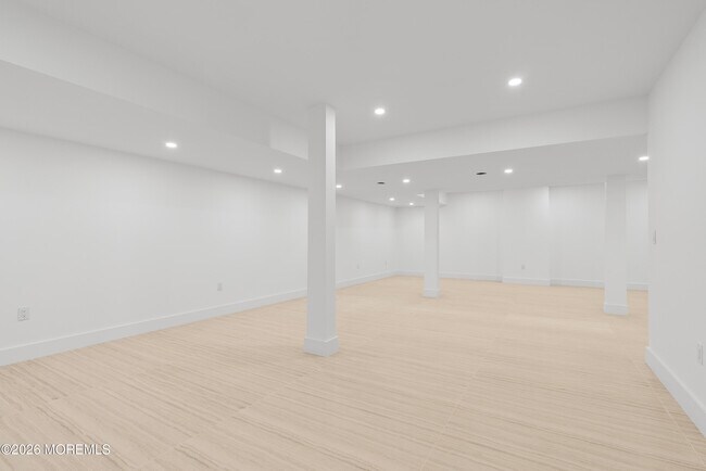 Building Photo - 150 Ampere Ave