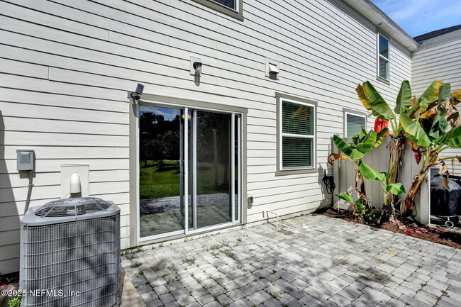 Building Photo - 92 Silver Fern Dr