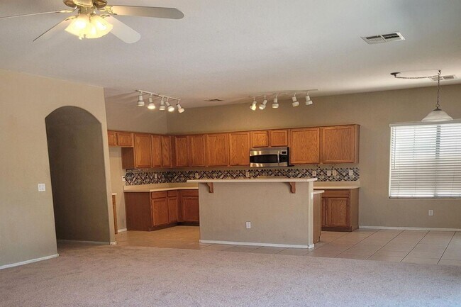 Building Photo - 1281 E Hampton Ln