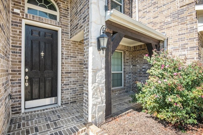 Building Photo - 9801 Yellow Cup Dr