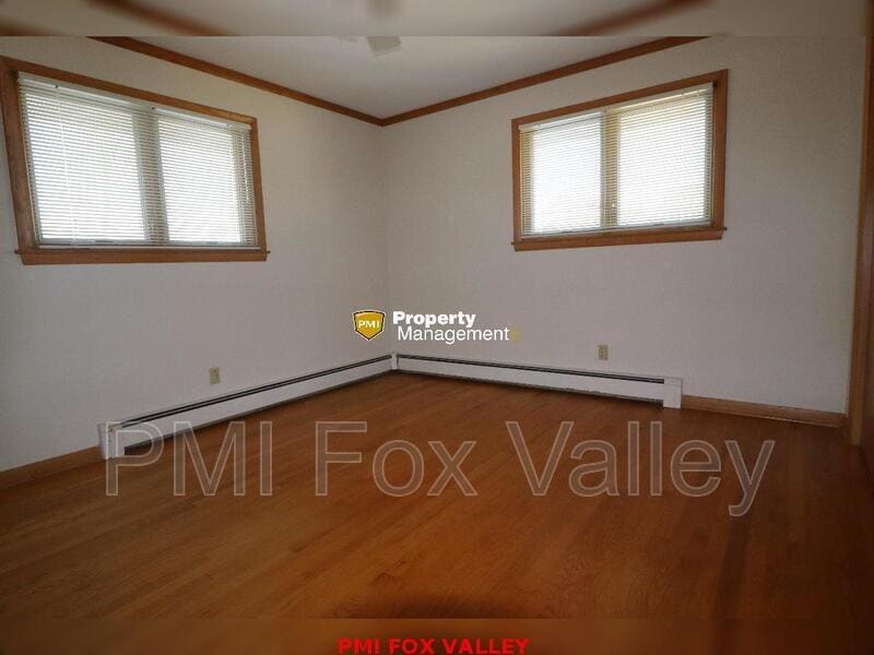 Building Photo - 301 E McArthur St