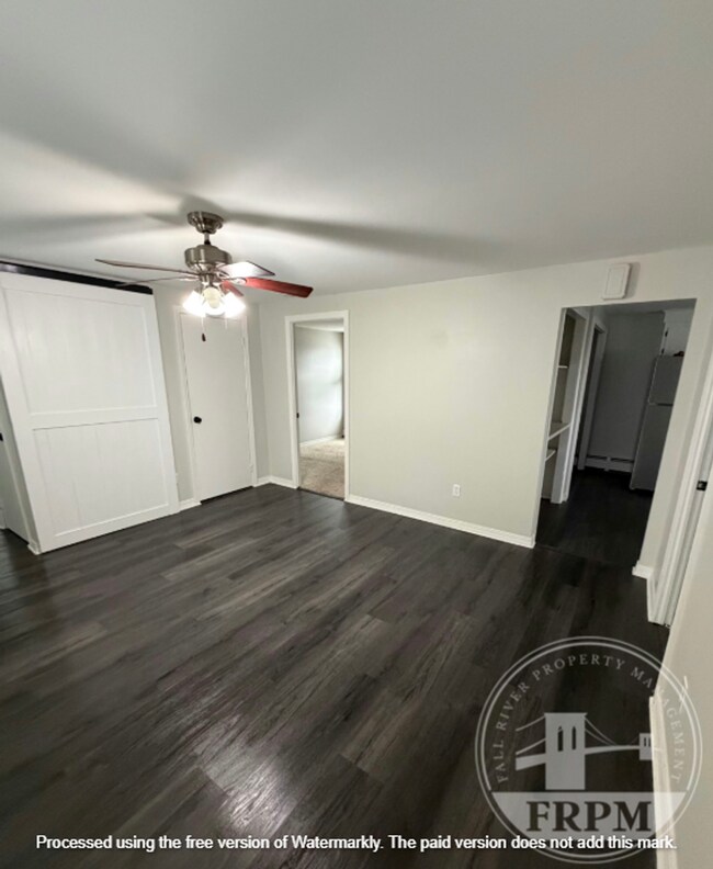 Building Photo - 64 Walnut St