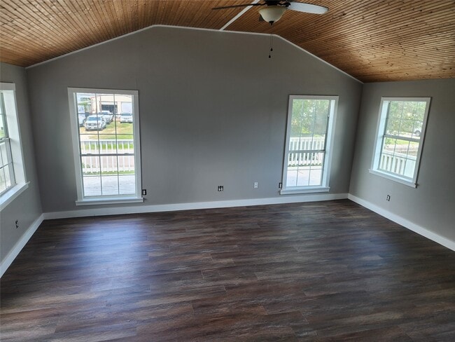 Building Photo - 1010 22nd St