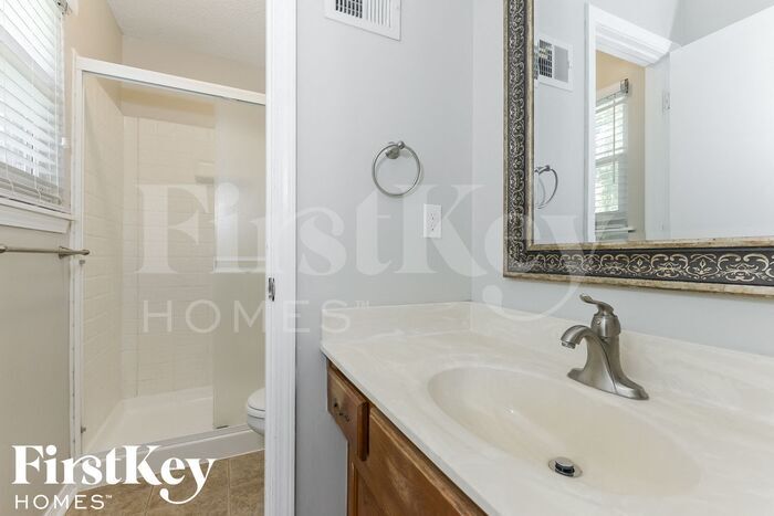 Building Photo - 510 Buena Vista Dr